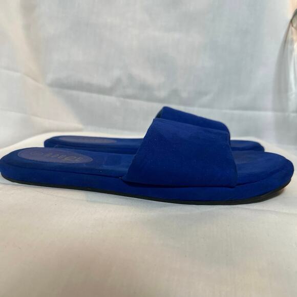 Rouge Helium Mellow-01 blue slippers with sandal type bottoms. Womens size 8 - Picture 2 of 12